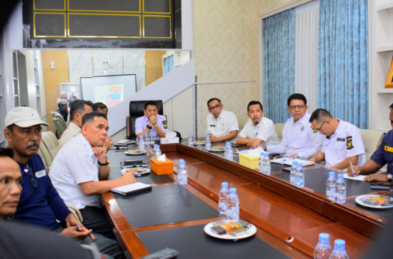 Pemantapan Persiapan Buka Puasa Bersama Dengan Bupati dan Wakil Bupati Kampar, Sekda Kampar Pimpin Rapat Teknis.