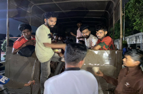 Pemkab Kampar Evakuasi dan Antar WNA di duga pengungsi Rohingya menuju Rudenim Pekanbaru