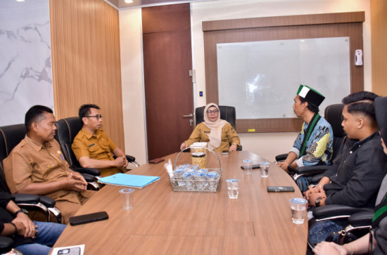 Terima Audiensi HMI Komisariat Lafran Pane, Wakil Bupati Kampar Dr. Misharti ; Berikan Masukan, Ide serta Sinergitas Dukung Pembangunan Kabupaten Kampar yang lebih Maju. 