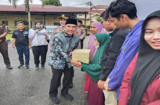 Ketua DPRD Kampar Apresiasi Baksos Polri Presisi Polres Kampar. 