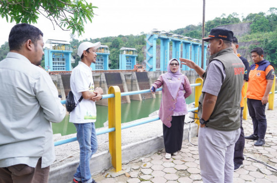 Wakil Bupati Kampar Tinjau Kondisi Terkini Waduk PLTA Koto Panjang