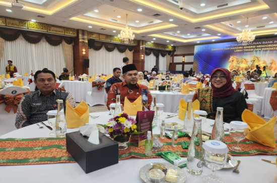 Wakili Bupati Kampar, Staf Ahli Bupati Kampar Riadel Fithri Hadiri Pertemuan Tahunan Bank Indonesia 2025