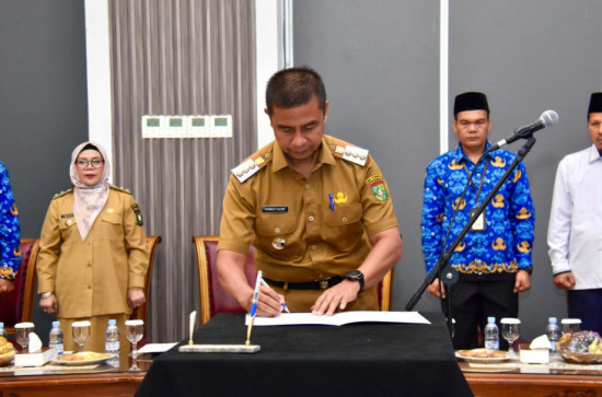 Ketua dan Dewan Pengurus KORPRI Kampar Periode 2025-2030 Dikukuhkan , Ini Pesan Bupati Kampar. 