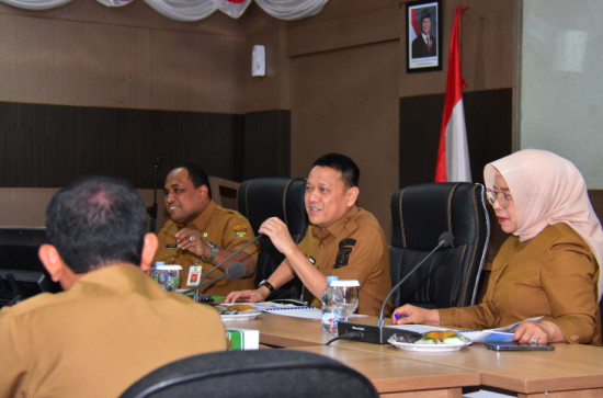 Pengelolaan Dana Bergulir, Sekda Kampar Hambali Pimpin Rakor Program Ekonomi Kerakyatan Bersumber dari APBD Kampar.