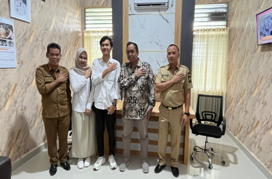 Diterima Sekretaris, Dosen Pembimbing UIN Suska Riau Kunjungi Mahasiswa Magang di Diskominfo Kampar