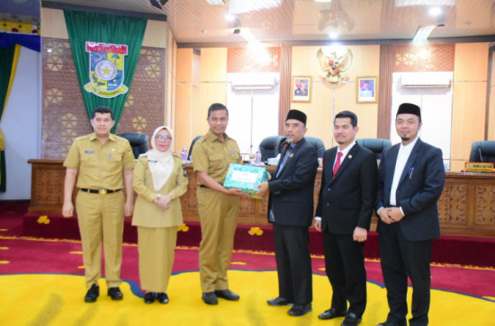Bupati Kampar Sampaikan Ranperda Pertanggungjawaban Pelaksanaan APBD Tahun Anggaran 2025, DPRD Kampar Apresiasi Opini WTP Ke-10 Berturut-turut