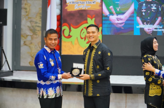 Lepas Satriady Prabowo, Sambut Rahim Cahyadi, Bupati Kampar Tegaskan Sinergi TNI dan Pemkab untuk Pembangunan Daerah