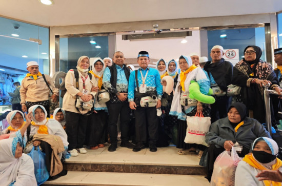 Tinggalkan Jeddah, Hari Ini Jamaah Haji Kampar Kloter 05 Tiba di Batam