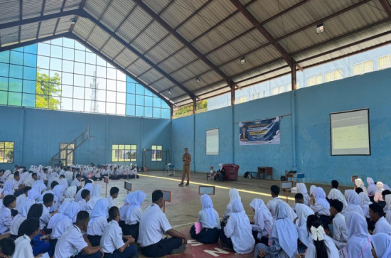 Gelar Edukasi MPLS Ramah 2026, Diskominfo Kampar Bekali Siswa SMAN 1 Bangkinang Kota Bijak Bermedia Sosial dan Waspada Bahaya Gawai