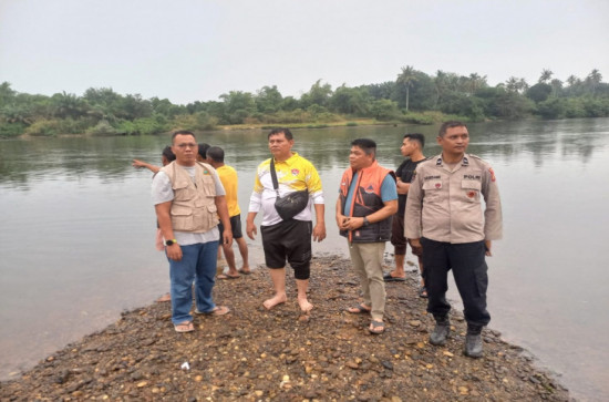Korban Tenggelam Belum Ditemukan Sampai Saat Ini, Polsek Kampar dan Pihak Terkait Masih Berjibaku Lakukan Pencaharian