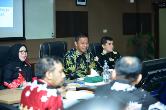 Bupati Kampar Pimpin Rapat Evaluasi Realisasi Fisik dan Keuangan Juni 2026, Tekankan Percepatan Pelaksanaan Program dan Disiplin Anggaran