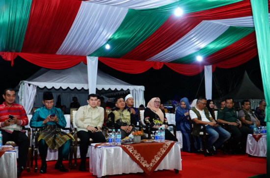 Tampilkan Berbagai Hiburan, Karya Seni Tradisional dan Bazaar UMKM, Pesta Rakyat Kampar di Hati Resmi di Tutup 
