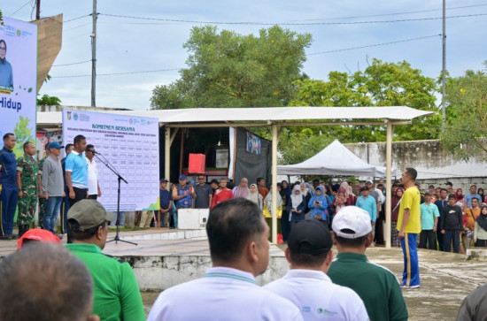 Kerja Bakti Lingkungan, Bupati  Pimpin Apel Lingkungan Hidup Sedunia dan Tanam Pohon di Dua Lokasi