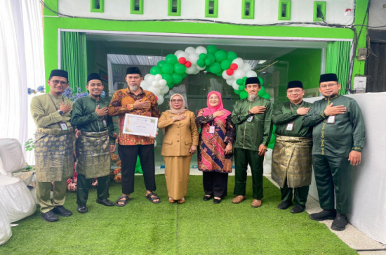 Wakil Bupati Kampar Resmikan Kantor Cabang PT. BPRS Berkah Dana Fadhlillah di Ujung Batu