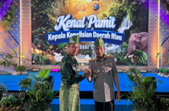 Kenal Pamit Kapolda Riau, Bupati Ahmad Yuzar: Selamat Datang Irjen Pol. Arman Achdiat, Terima Kasih dan Sukses untuk Irjen Pol. Herry Heryawan