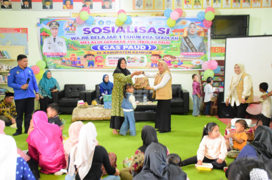Buka Sosialisasi Wajib Belajar 1 Tahun Pra Sekolah, Bunda PAUD Nurheryani : Siap Menjadikan Generasi Kampar yang Cerdas, Berakhlak dan Berdaya Saing
