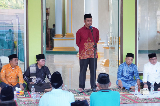 Safari Ramadhan di Masjid Al-Mustaqim Batang Batindih, Bupati Kampar ; Jaga Kekompakan, Persatuan untuk Kemajukan dan Kesejahteraan Masyarakat Desa 
