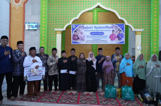 Wakil Bupati Kampar Safari Ramadhan di Masjid Raya Baitullah Desa Buluh Cina