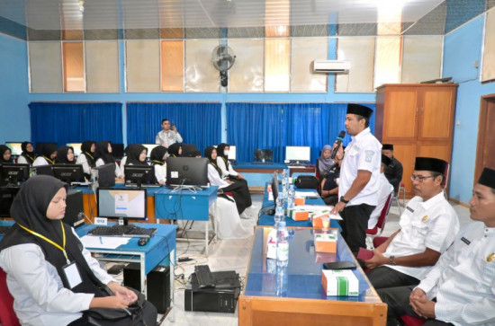 Asisten I Setda Kampar Buka Ujian CAT Seleksi Program SKSS Basnaz Kab. Kampar Tahun 2026