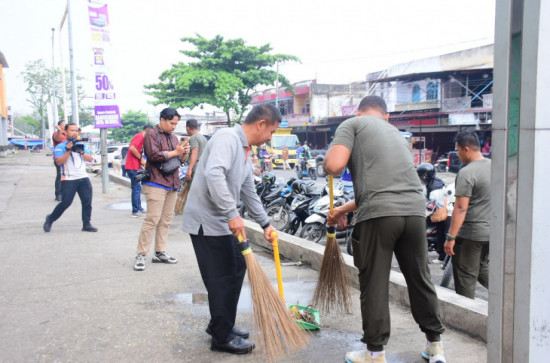 Tindak Lanjuti Instruksi Presiden RI, Bupati Kampar Pimpin Gotong Royong Masal Dukung Gerakan Indonesia ASRI.