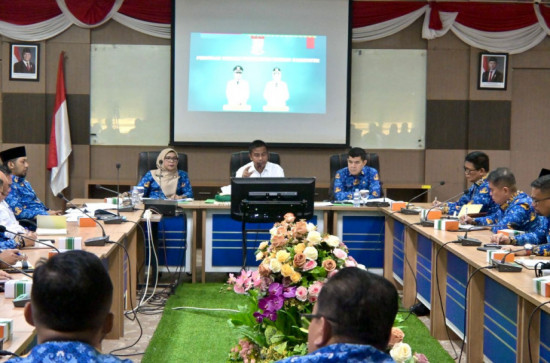 Bupati Kampar Ahmad Yuzar  Pimpin Rapat Persiapan Penyusunan PRO-SN Semester I Tahun 2026 Dan Penyampaian Rekomendasi DPRD Terhadap LKPJ Bupati Kampar Tahun 2025