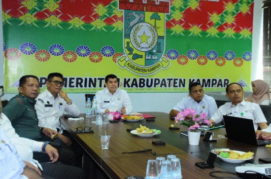 Bersama Kemendagri, Pemkab Kampar Ikuti Rakor Inflasi, Penyelenggaran Jaminan Produk Halal dan Program Tiga Juta Rumah. 