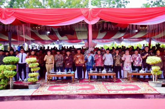 Bupati Kampar Silaturahmi Bersama PWRI, Pepabri, Legiun Veteran dan Tokoh Masyarakat dalam Semarak HUT ke-81 RI