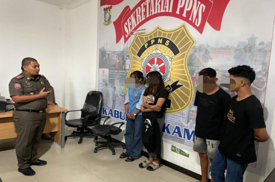 Dini Hari, Patroli Satpol PP Kampar Amankan Dua Pasangan Muda-Mudi