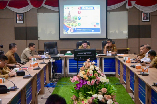 Sekda Kampar Pimpin Rakor Evaluasi Pemenuhan Indikator MCSP-RBS 2026.