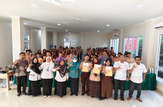 Bunda Literasi Kampar Ny. Tengku Nurheryani Ahmad Yuzar Hadiri Pembekalan Lomba Resensi Buku, Dorong Penguatan Literasi Pelajar