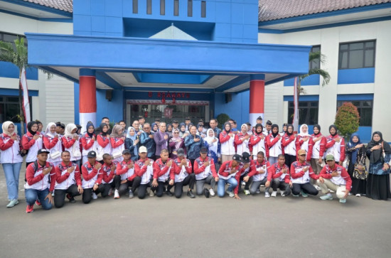 Wabup Misharti Dampingi Purna Paskibraka Kampar Studi Tour, Kenalkan Peluang Pendidikan di PTDI-STTD