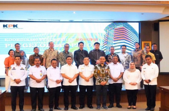 Tegaskan Komitmen Transparansi WK Migas, Bupati Kampar Hadiri Langsung Paparan KPK RI