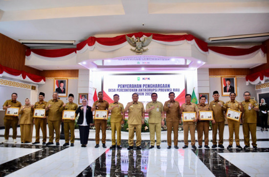 Desa Salo ditetapkan Penghargaan Desa Antikorupsi 2025, Wakil Bupati Kampar ; Penghargaan ini Pemicu Penyelenggaran Desa Yang Bersih, Akuntabel dan Transparan. 