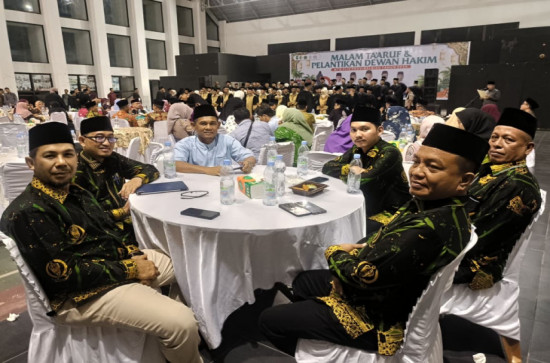 Kafilah Kampar Hadiri Malam Ta'aruf dan Pelantikan Dewan Hakim MTQ XLIV Riau, Tegaskan Komitmen Jaga Ukhuwah dan Profesionalitas