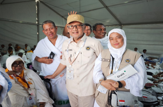Menteri Haji dan Umrah RI Tinjau Tenda Jamaah Haji Kampar di Arafah, Pastikan Kesiapan Armuzna