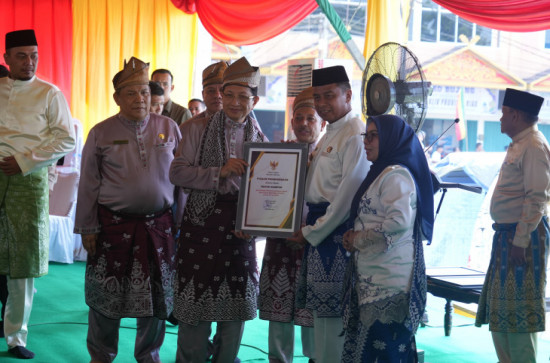 Pemkab Kampar Terima Penghargaan Dari Menteri Agama Atas Dukungan Program Masjid Ramah Pemudik