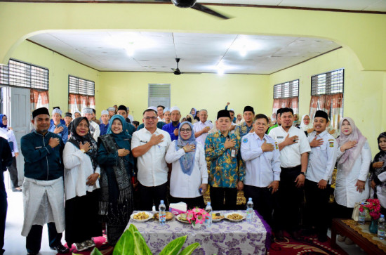 Wakil Bupati Kampar Hadiri Launching Pemakaian FP/TV Pintar Digital dan Terima Bangunan di SKB Kampar Kecamatan Salo