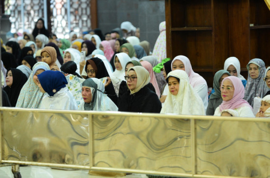 Laksnakan Salat Idul Adha 1447 H Di Islamic Center Ketua TPP PKK Kampar Tinjau Penyembelihan Hewan Kurban
