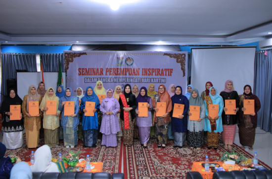 DWP Kampar Dorong Peran Perempuan Lewat Seminar “Berani Memimpin, Menginspirasi Perubahan”